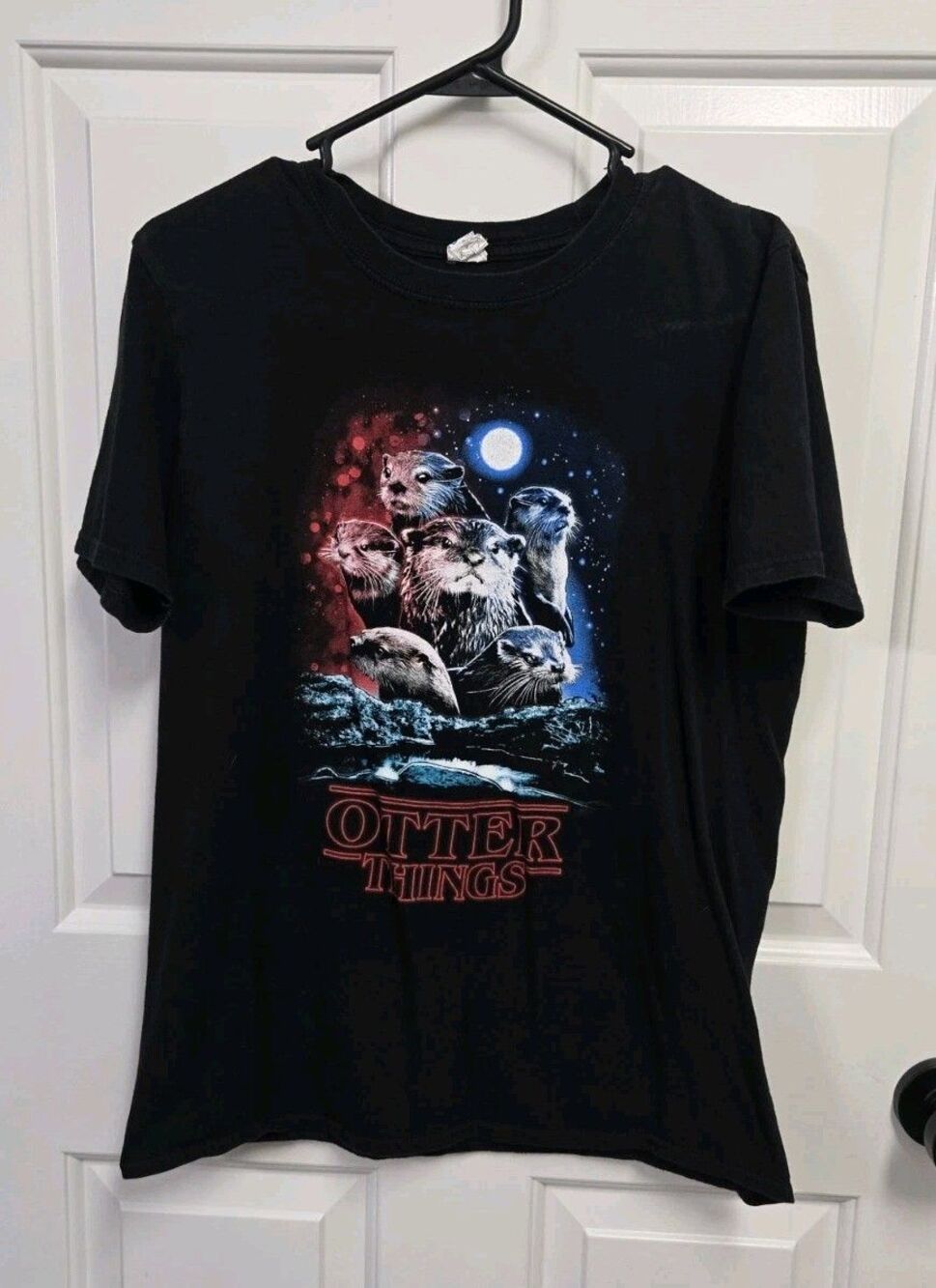 Otter Things T Shirt Mens M Black Stranger Things Parody Aquarium Graphic